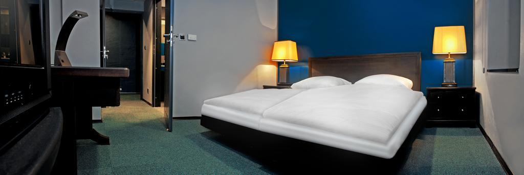 Blues Hotel Chorzów Habitación foto